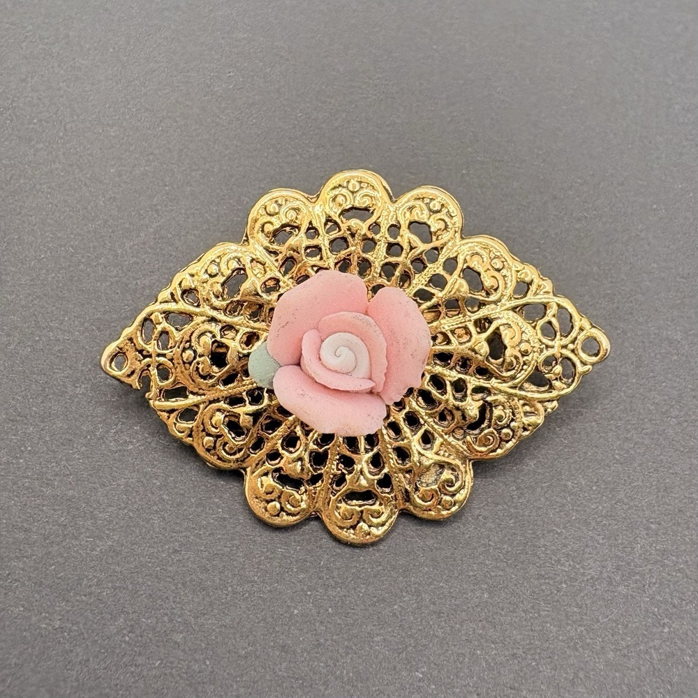 Vintage 1928 Brand Victorian Style Porcelain Rose Bar Brooch Gold Tone Filigree